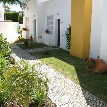 V1 Casinha Porches